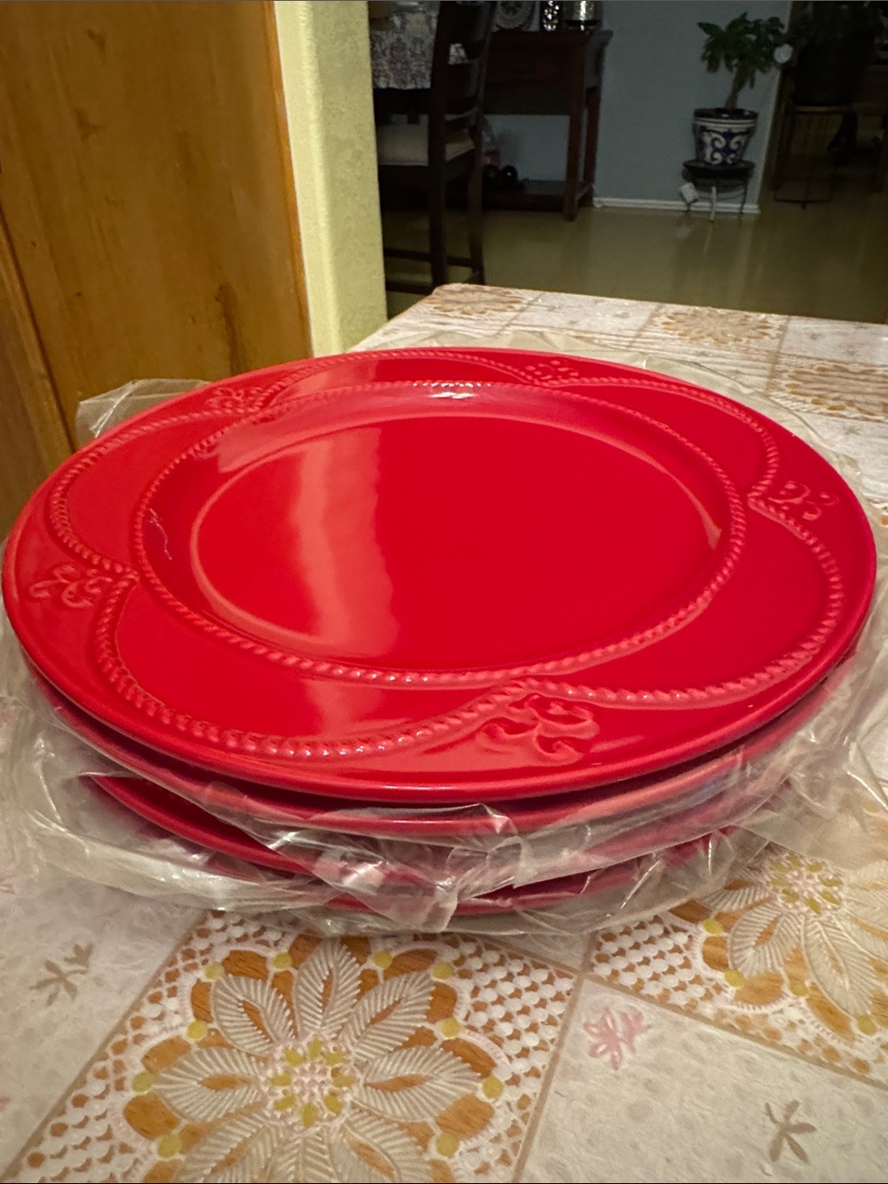 Princess House Red Embossed Dinner Plates - Set of 4